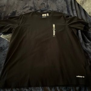 XL ADIDAS SHORT SLEVE T